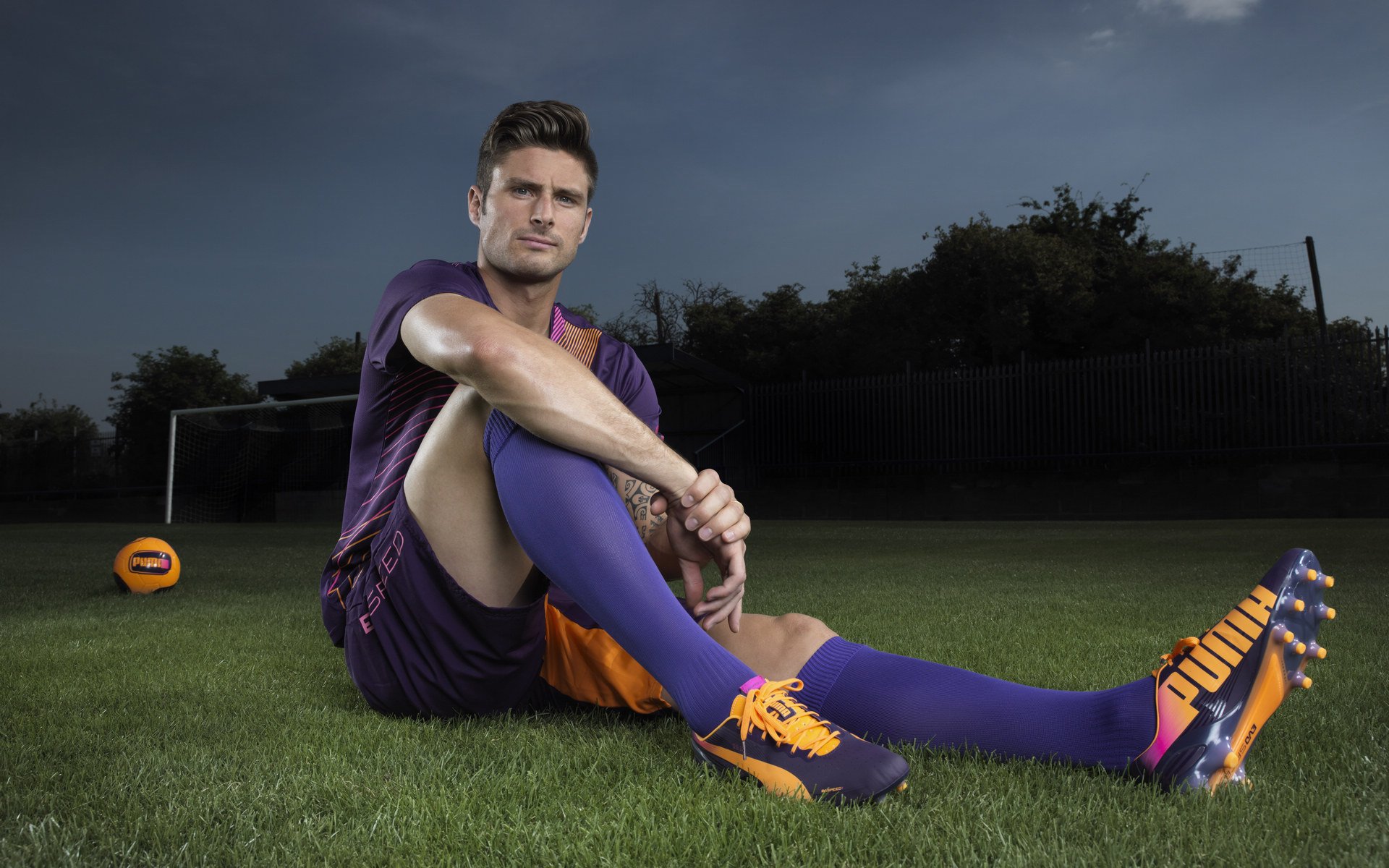 贝尔哈德·福特：全黑队中少数几位全能型球员之一，贝尔福特vs丹亨德森